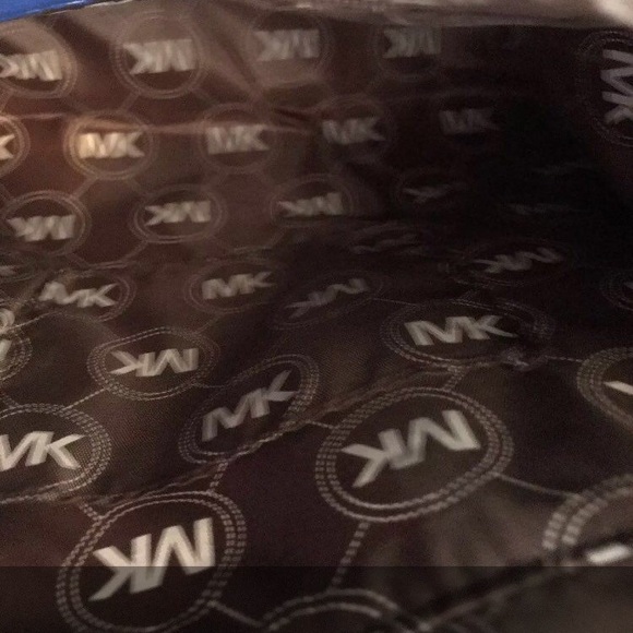 Purse - Picture 3 of 3